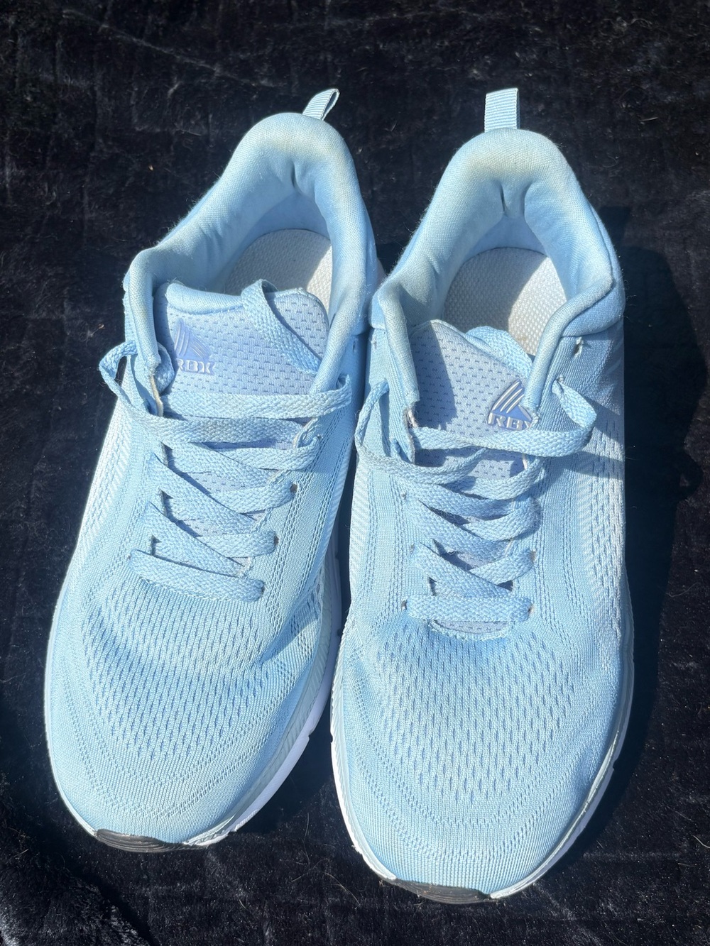 Reebok Ladies Size 10 Light Blue Athletic Sneakers